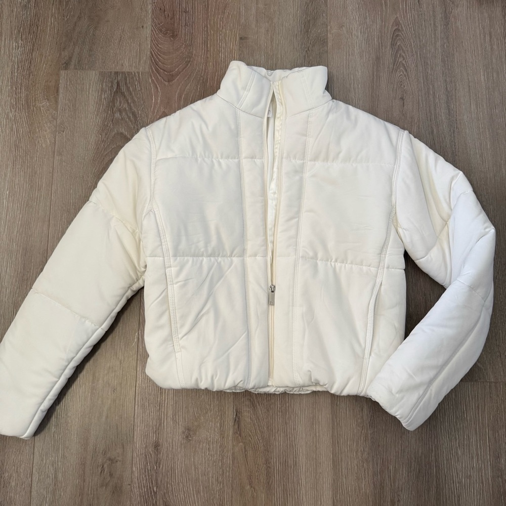 Mont Blanc Puff Jacket TravisMathew - Picture 2 of 14